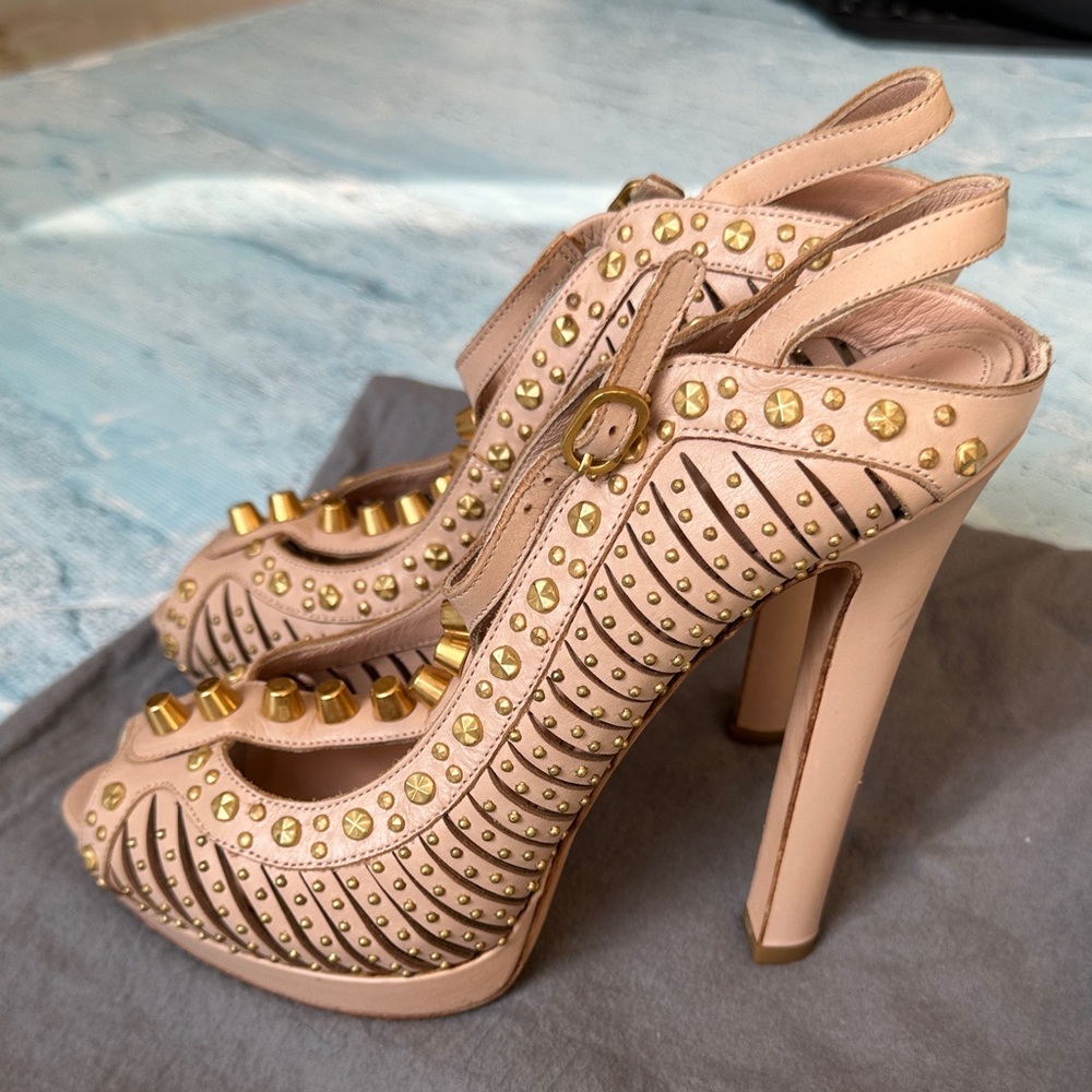 Alexander McQueen Tan Peep-Toe Heels with Gold Accents
